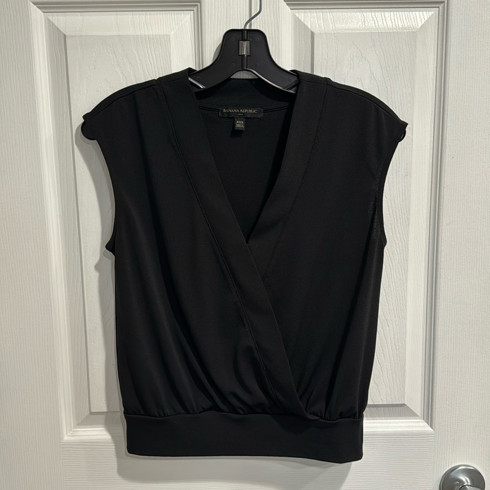 Banana Republic Tops Set